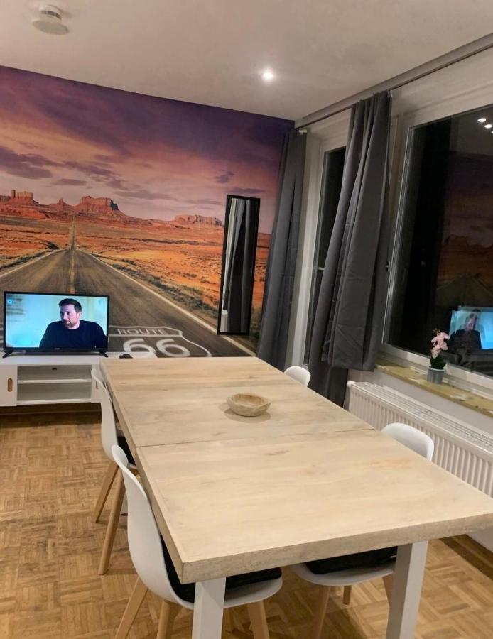 Mainpark Apartment 4 Schlafzimmer Bis Zu 10 Personen Direkt Ueber Aschaffapartment Bei Aschaffenburg Mainaschaff Eksteriør billede