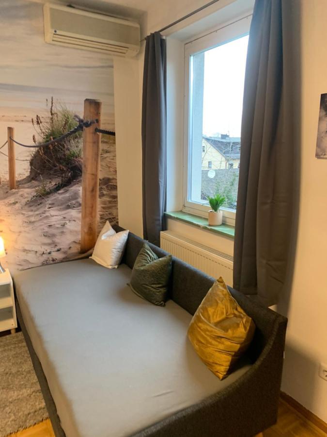 Mainpark Apartment 4 Schlafzimmer Bis Zu 10 Personen Direkt Ueber Aschaffapartment Bei Aschaffenburg Mainaschaff Eksteriør billede