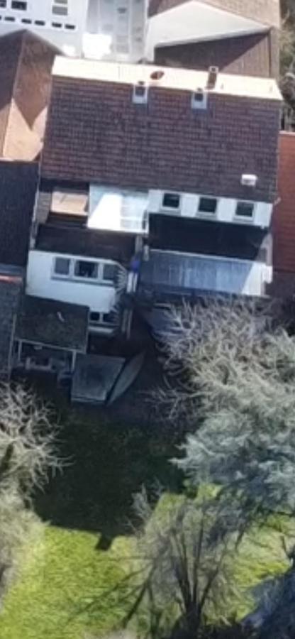 Mainpark Apartment 4 Schlafzimmer Bis Zu 10 Personen Direkt Ueber Aschaffapartment Bei Aschaffenburg Mainaschaff Eksteriør billede
