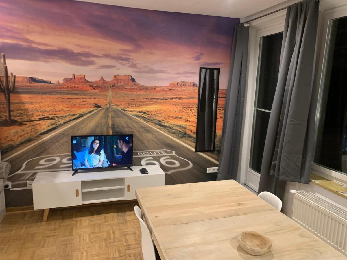 Mainpark Apartment 4 Schlafzimmer Bis Zu 10 Personen Direkt Ueber Aschaffapartment Bei Aschaffenburg Mainaschaff Eksteriør billede