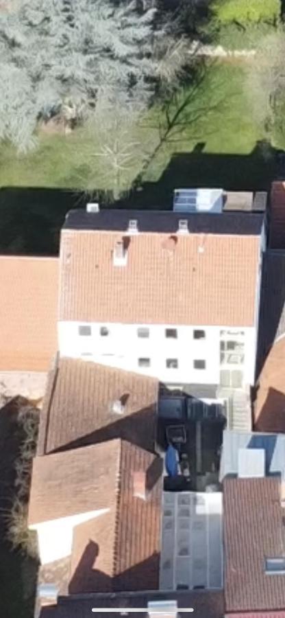 Mainpark Apartment 4 Schlafzimmer Bis Zu 10 Personen Direkt Ueber Aschaffapartment Bei Aschaffenburg Mainaschaff Eksteriør billede
