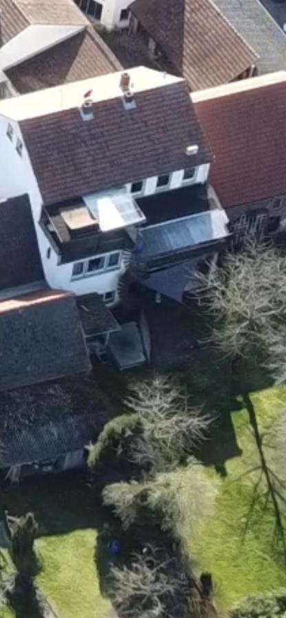Mainpark Apartment 4 Schlafzimmer Bis Zu 10 Personen Direkt Ueber Aschaffapartment Bei Aschaffenburg Mainaschaff Eksteriør billede