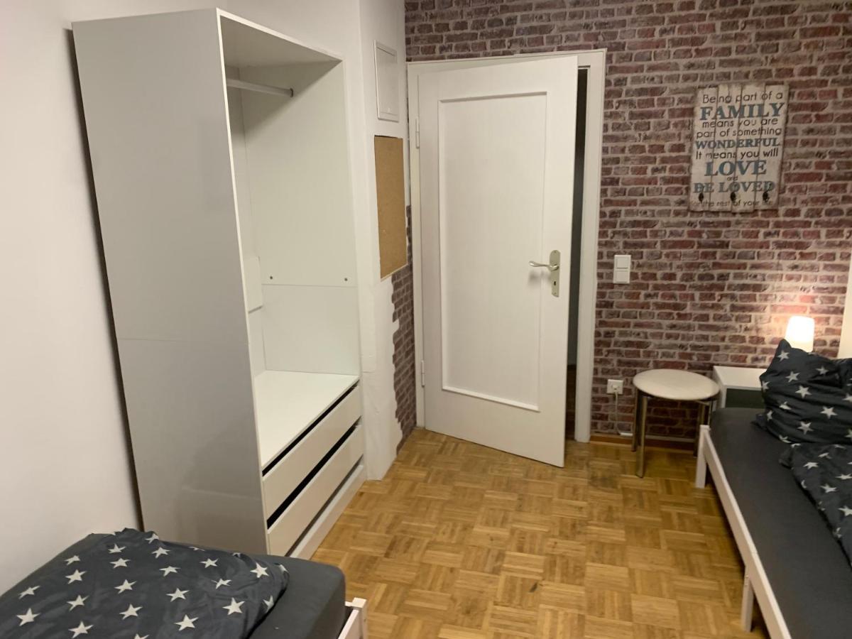 Mainpark Apartment 4 Schlafzimmer Bis Zu 10 Personen Direkt Ueber Aschaffapartment Bei Aschaffenburg Mainaschaff Eksteriør billede